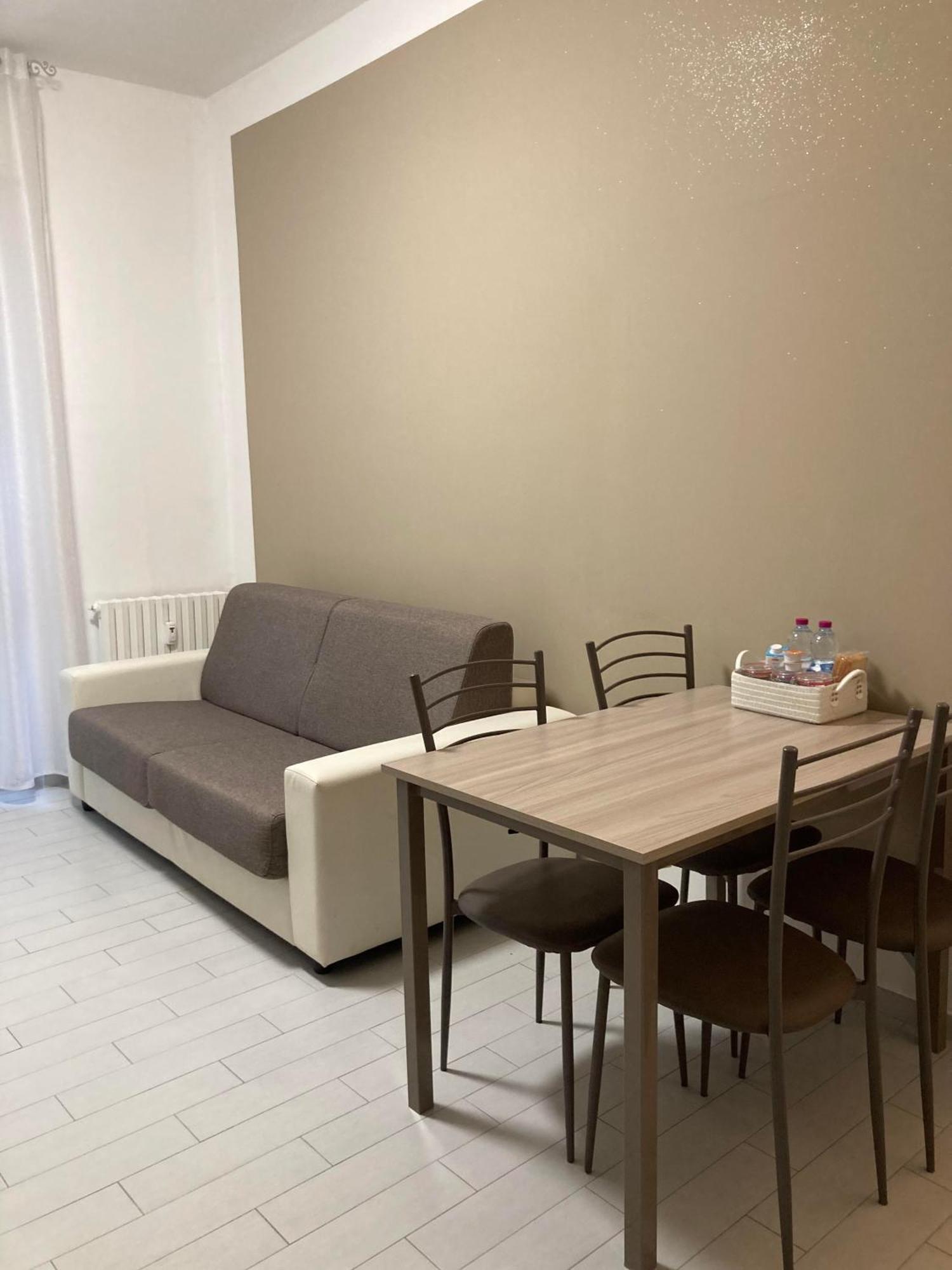 La Casa Di Marta Appartement Corsico Buitenkant foto
